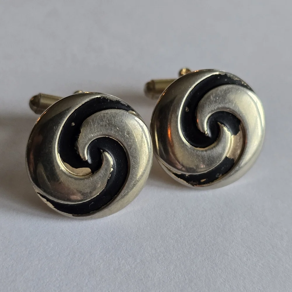 Vintage spiral cufflinks pale gold tone black enamel cuff links swirl men round